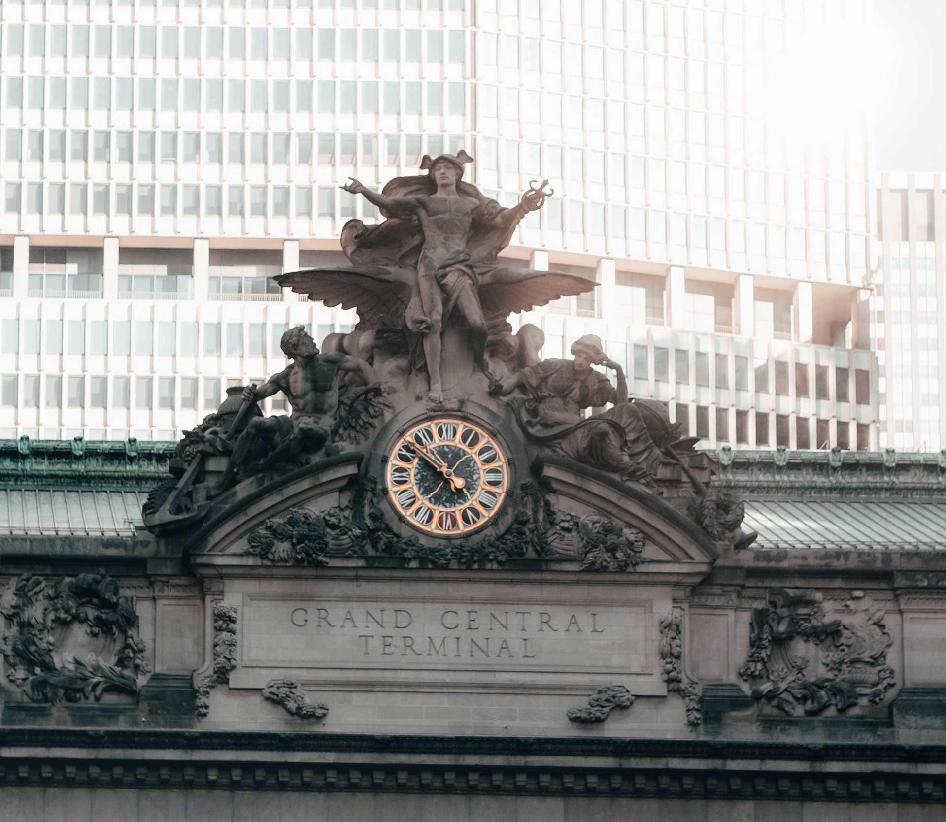 Should You Chase a Thief?